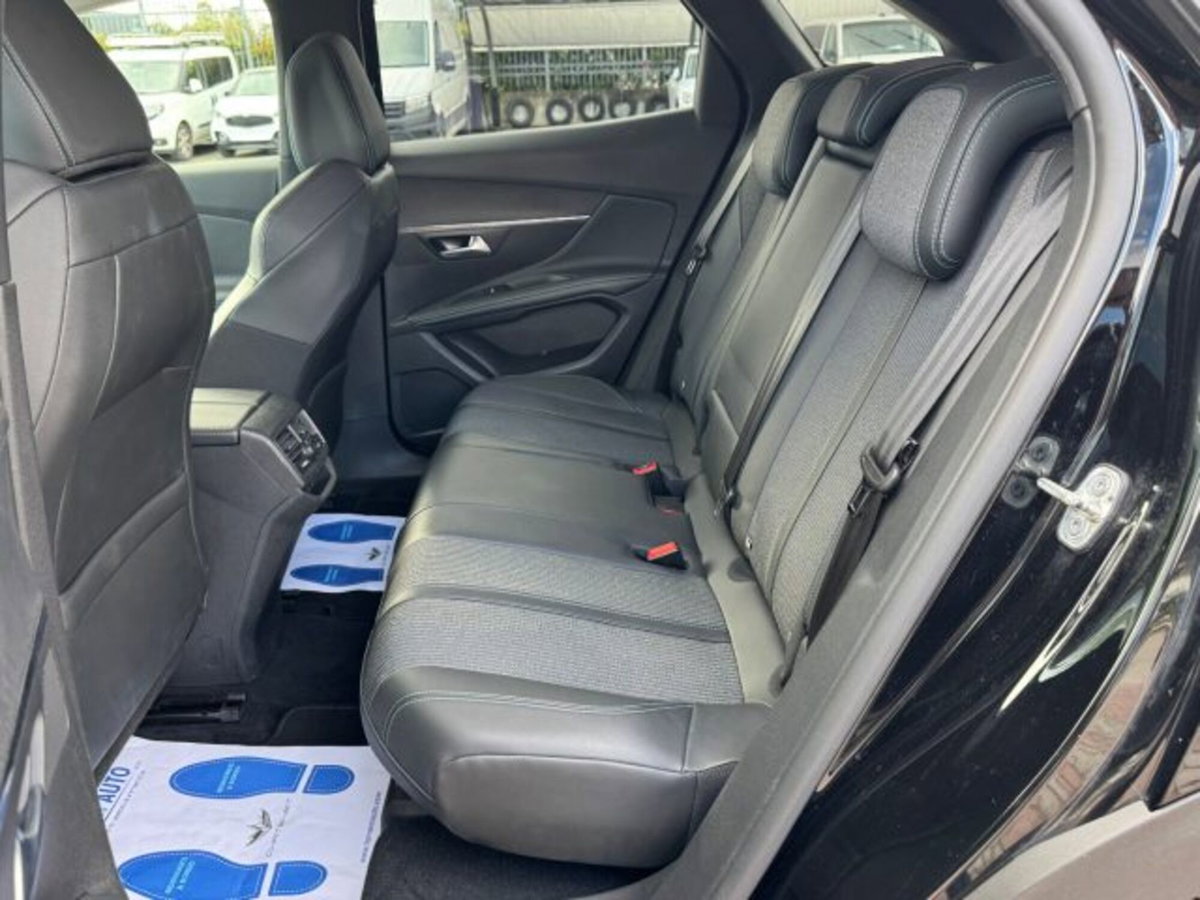 Peugeot 3008 BlueHDi 130 S&S EAT8 Allure Pack (15)