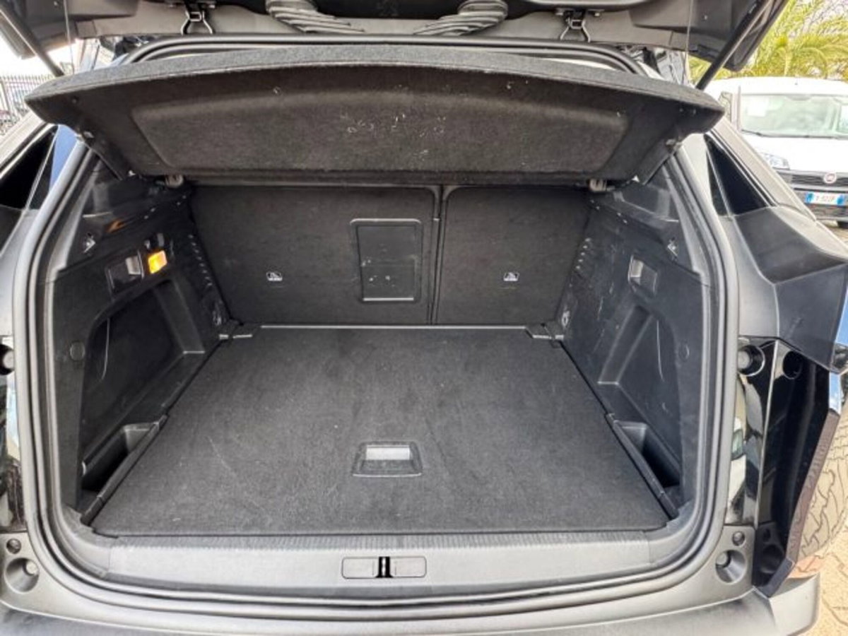 Peugeot 3008 BlueHDi 130 S&S EAT8 Allure Pack (17)