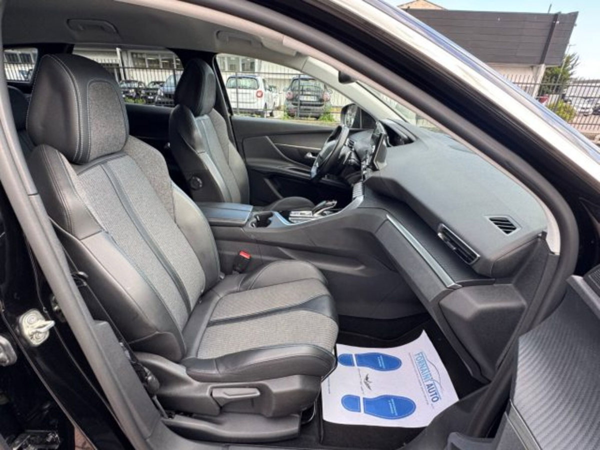 Peugeot 3008 BlueHDi 130 S&S EAT8 Allure Pack (19)