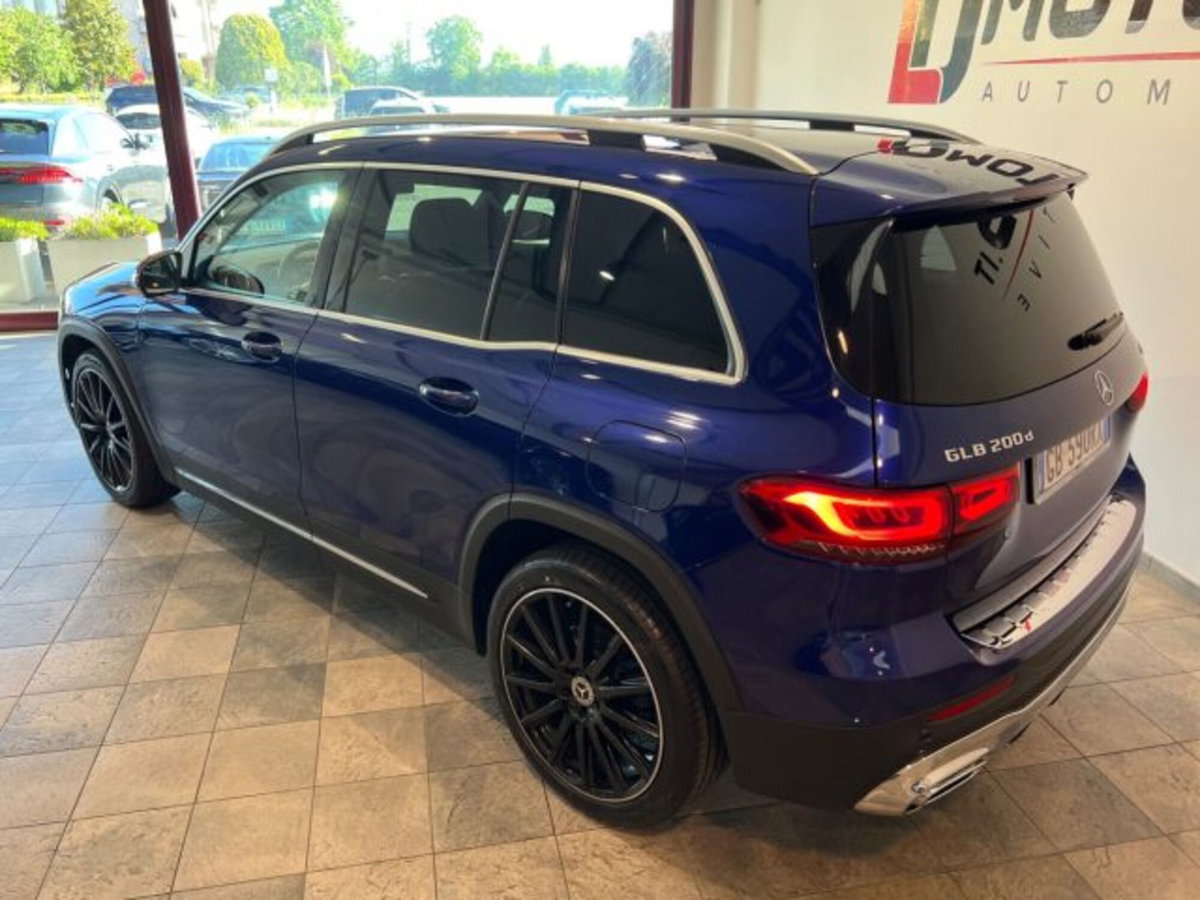 Mercedes-Benz GLB 200 d AMG Line Premium Plus 4matic auto 7p.ti (9)