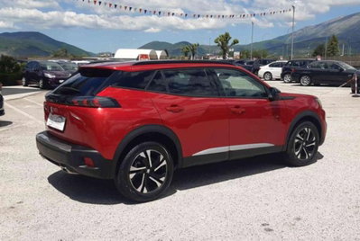 Peugeot 2008 PureTech 130 S&S Allure Pack (10)