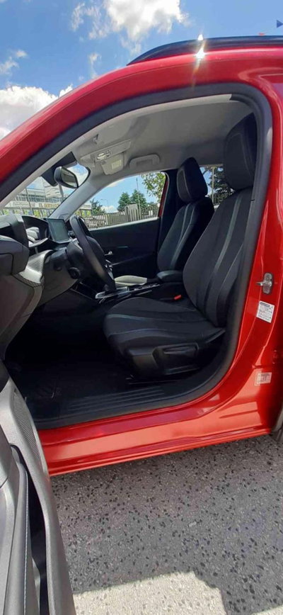 Peugeot 2008 PureTech 130 S&S Allure Pack (18)