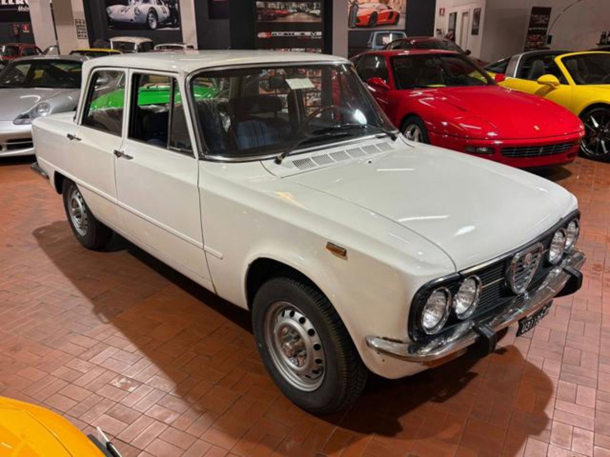 Alfa Romeo Giulia 2.9 T V6 Quadrifoglio (15)