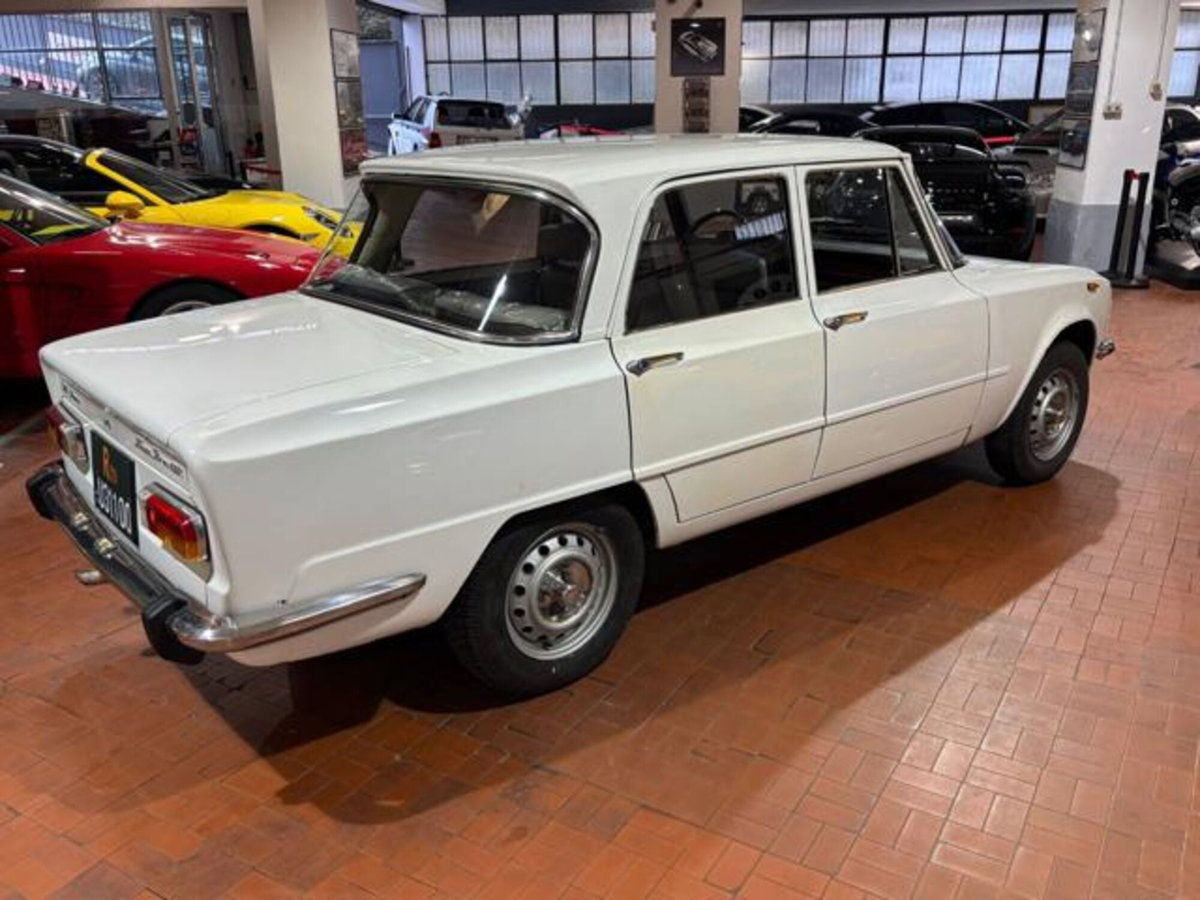 Alfa Romeo Giulia 2.9 T V6 Quadrifoglio (17)