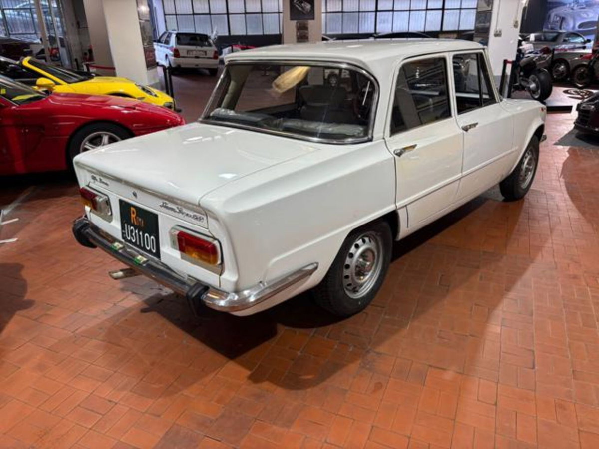Alfa Romeo Giulia 2.9 T V6 Quadrifoglio (5)