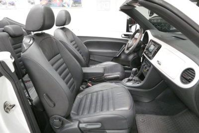 Volkswagen Maggiolino Cabrio 1.2 TSI Design BlueMotion Technology (11)