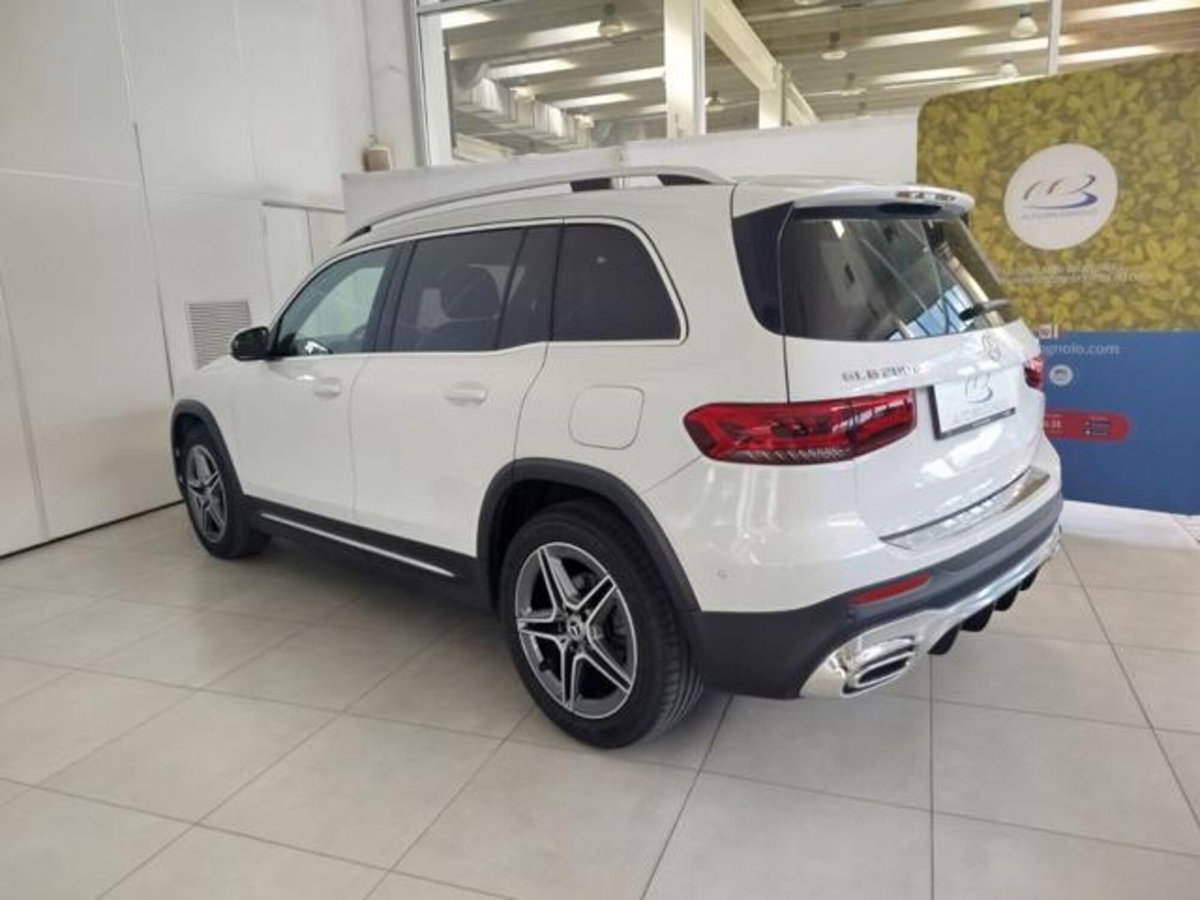 Mercedes-Benz GLB 200 d Automatic 4Matic Sport (4)