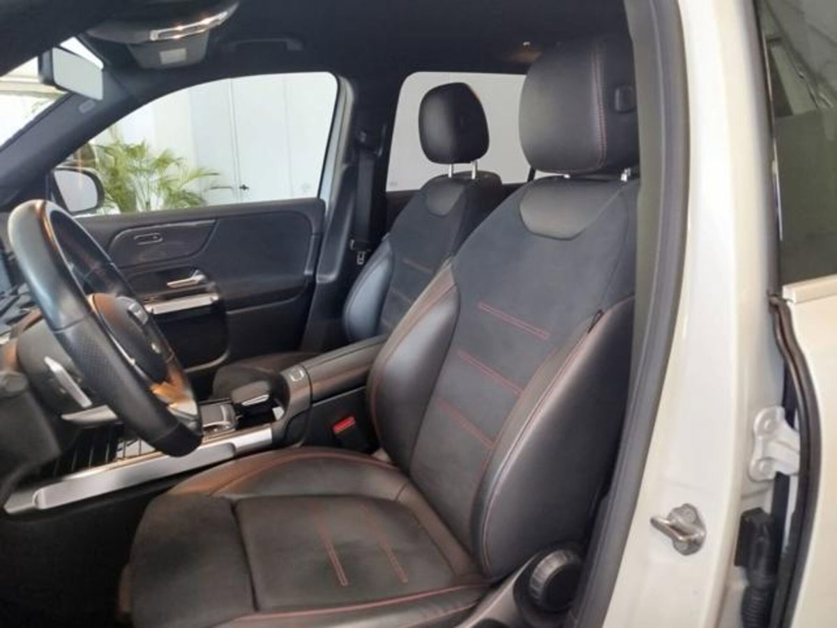 Mercedes-Benz GLB 200 d Automatic 4Matic Sport (9)