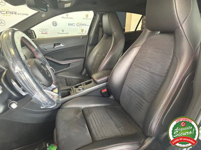 Mercedes-Benz GLA SUV 200 d Automatic 4Matic Premium (9)