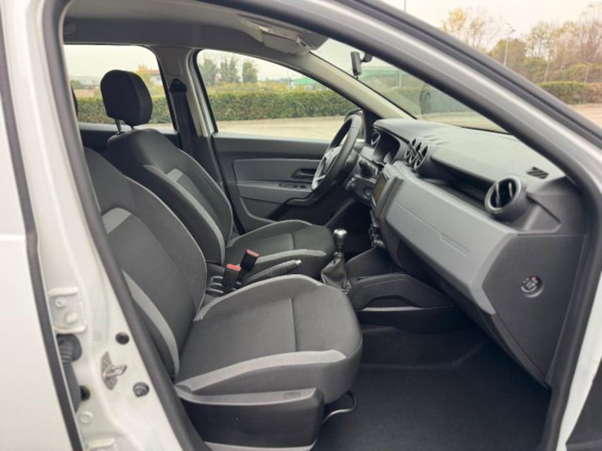 Dacia Duster 1.5 Blue dCi 8V 115 CV 4x4 Essential (13)