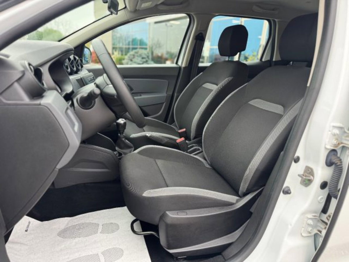 Dacia Duster 1.5 Blue dCi 8V 115 CV 4x4 Essential (8)