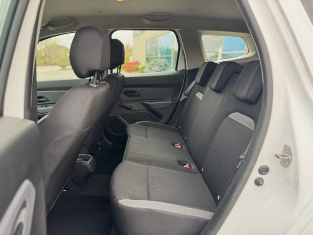 Dacia Duster 1.5 Blue dCi 8V 115 CV 4x4 Essential (9)