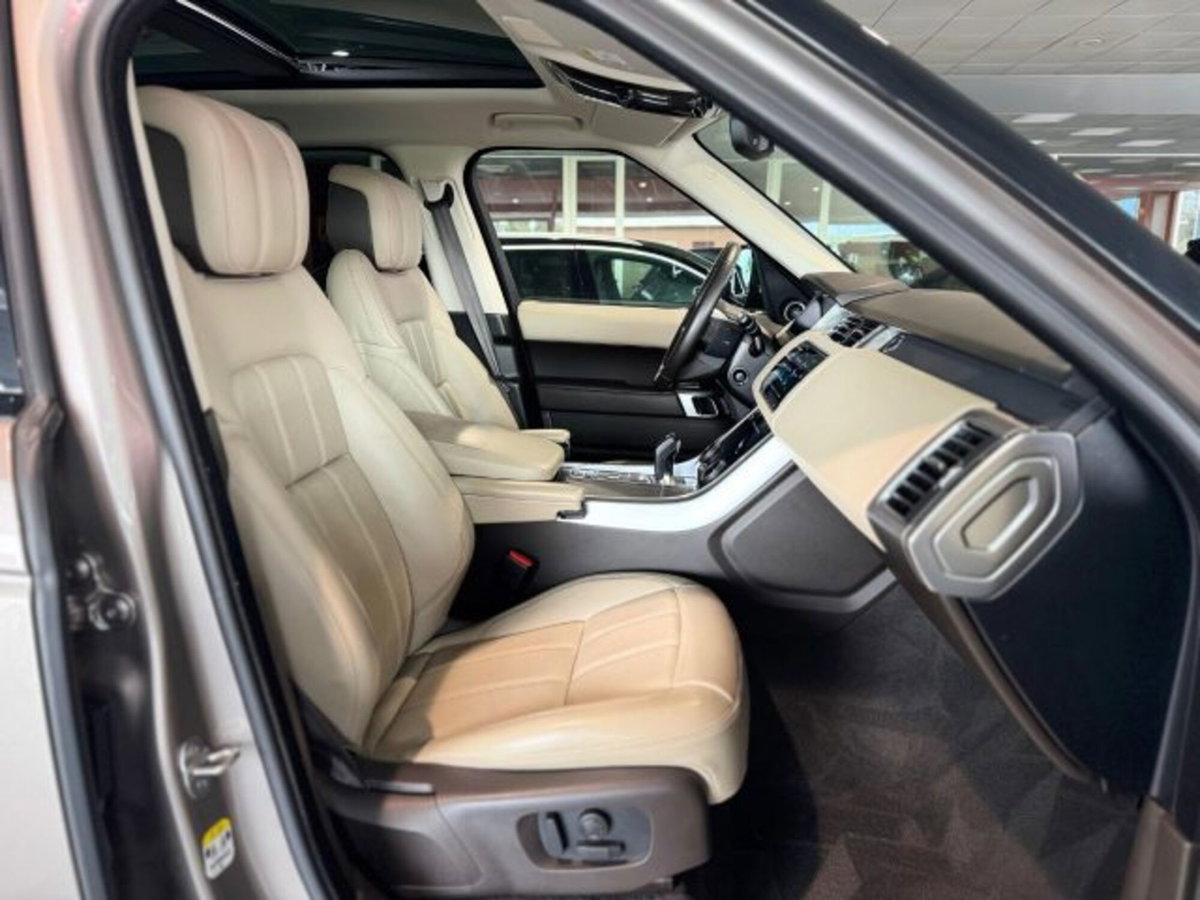 Land Rover Range Rover Sport 2.0 Si4 HSE (13)