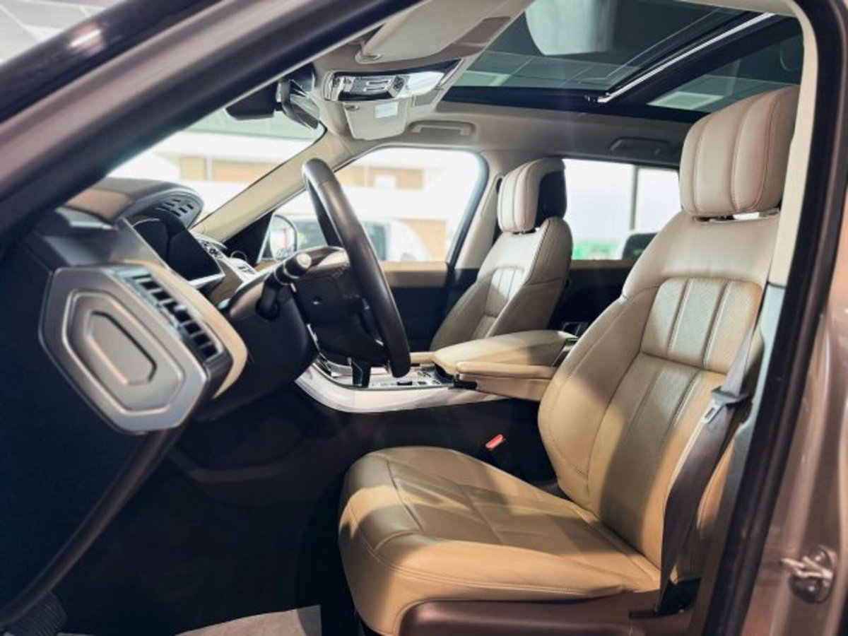 Land Rover Range Rover Sport 2.0 Si4 HSE (8)