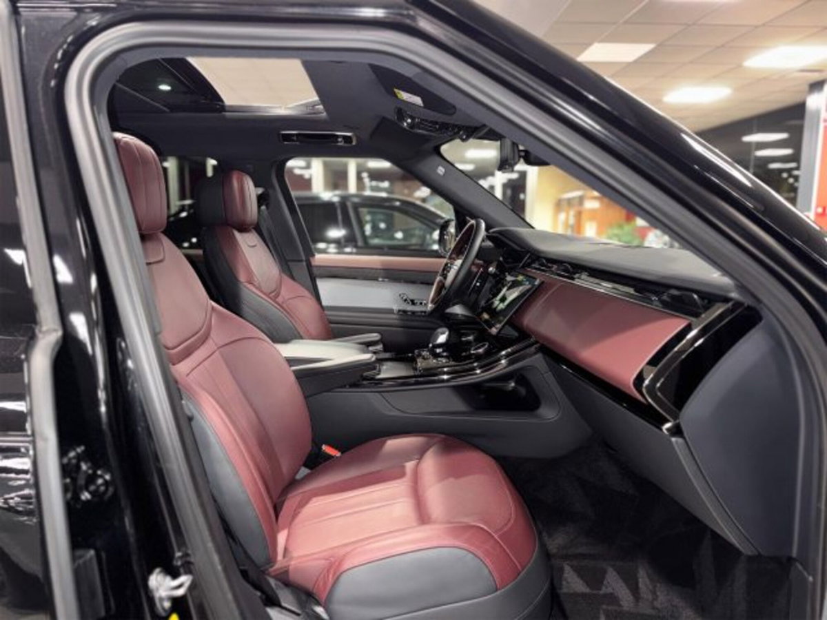 Land Rover Range Rover Sport 3.0D l6 249 CV HSE Dynamic Stealth (13)