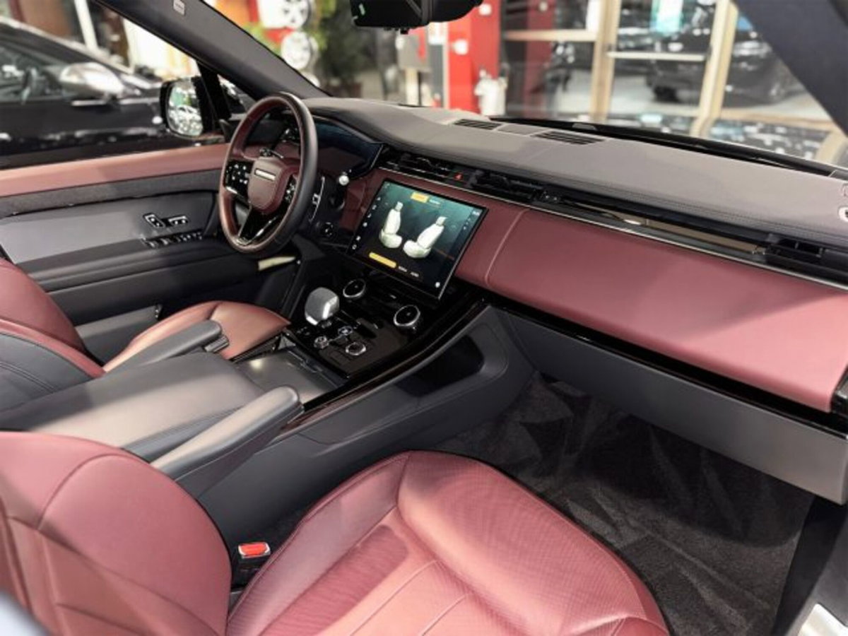 Land Rover Range Rover Sport 3.0D l6 249 CV HSE Dynamic Stealth (14)