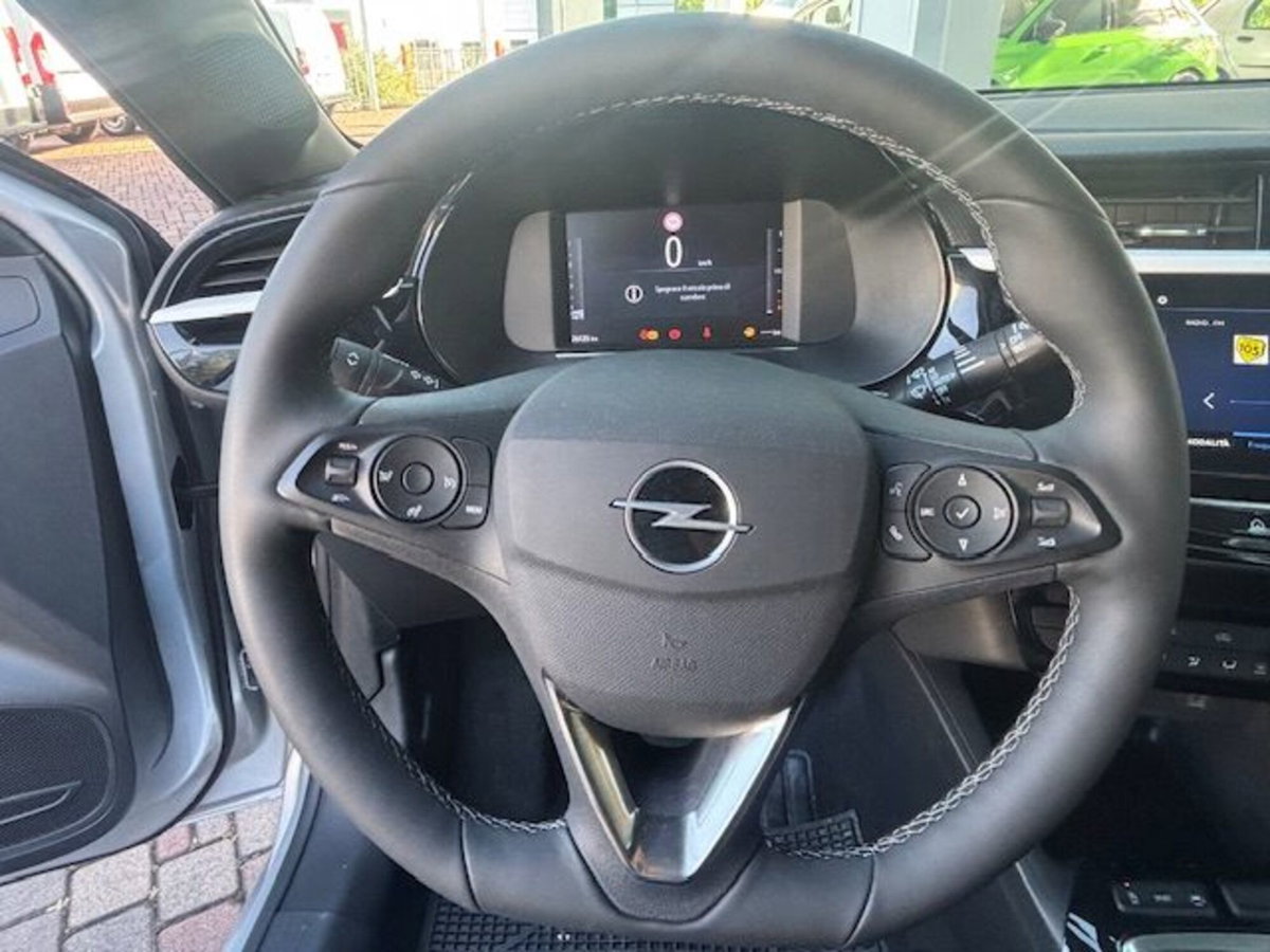 Opel Corsa 1.2 100 CV GS Line (14)