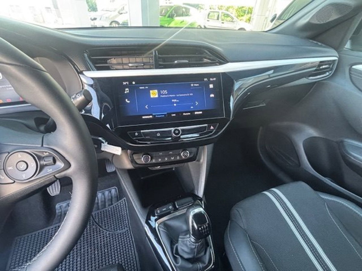 Opel Corsa 1.2 100 CV GS Line (15)