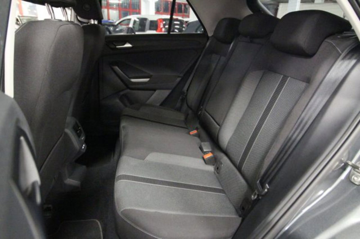 Volkswagen T-Roc 2.0 tdi Life 150cv dsg (12)