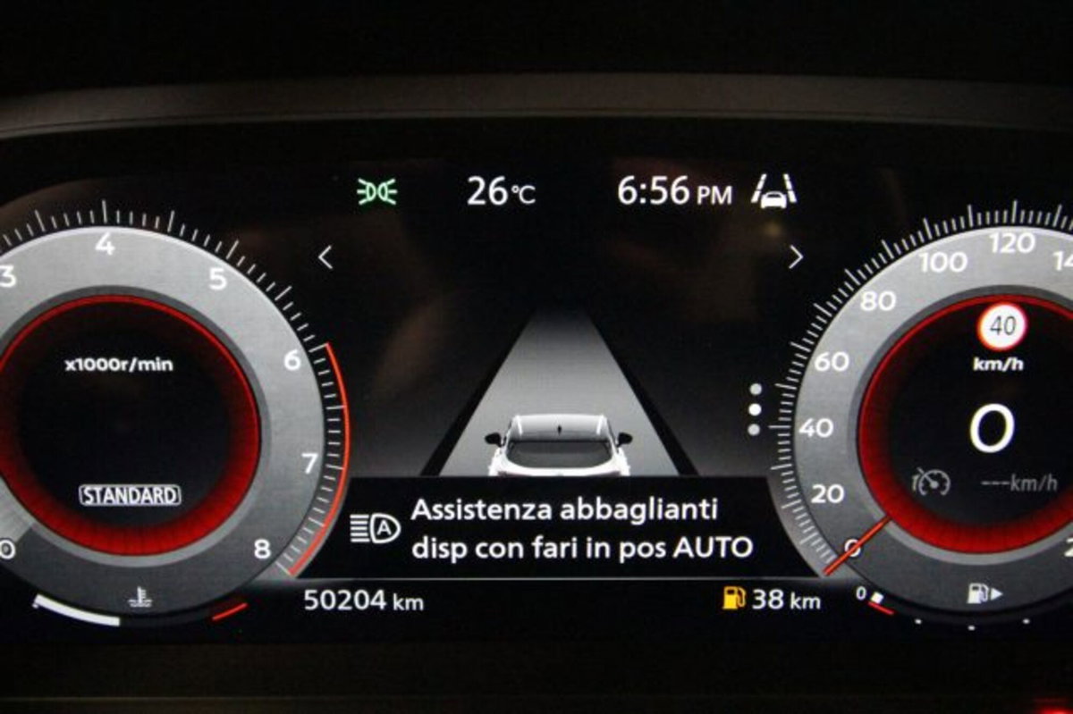 Nissan Qashqai 1.3 mhev N-Connecta 2wd 140cv (8)