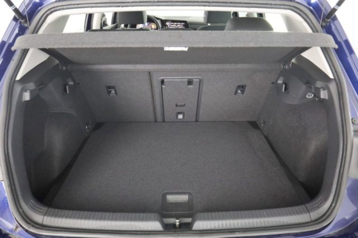 Volkswagen Golf 1.0 TSI EVO Life (6)