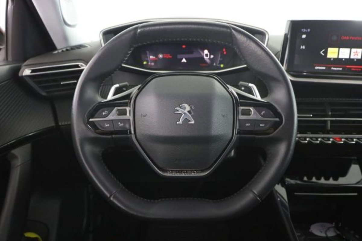 Peugeot 2008 BlueHDi 130 S&S EAT8 Allure Pack (5)