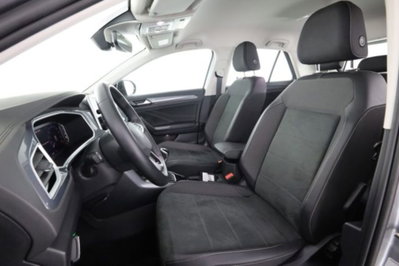 Volkswagen T-Roc 1.0 tsi Style 115cv (2)