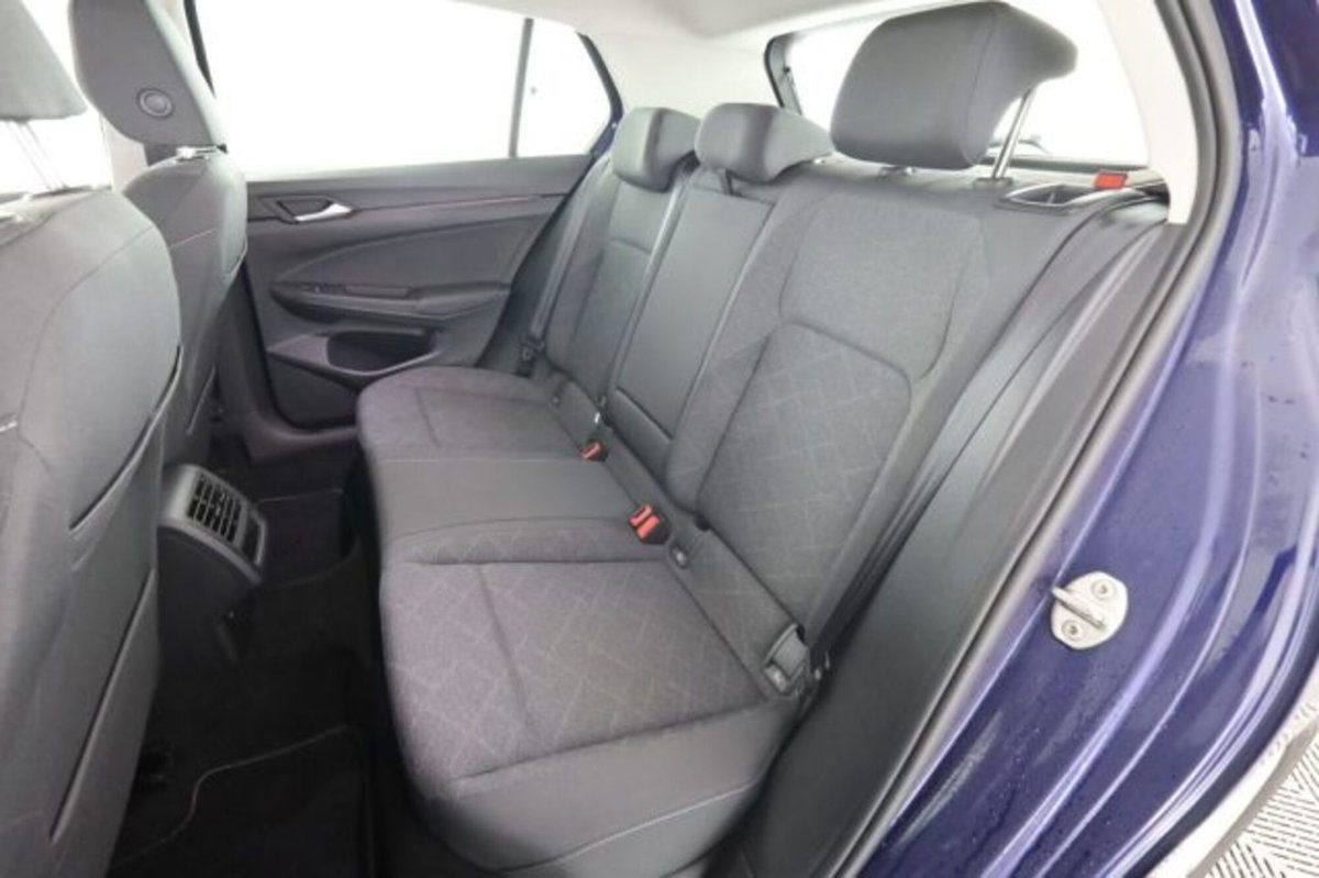 Volkswagen Golf 1.0 TSI EVO Life (3)