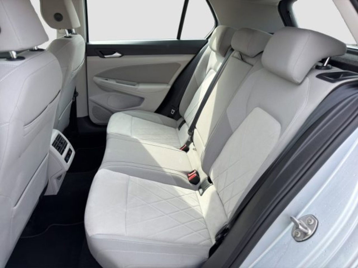 Volkswagen Golf 1.5 eTSI 130 CV EVO ACT DSG Style (11)