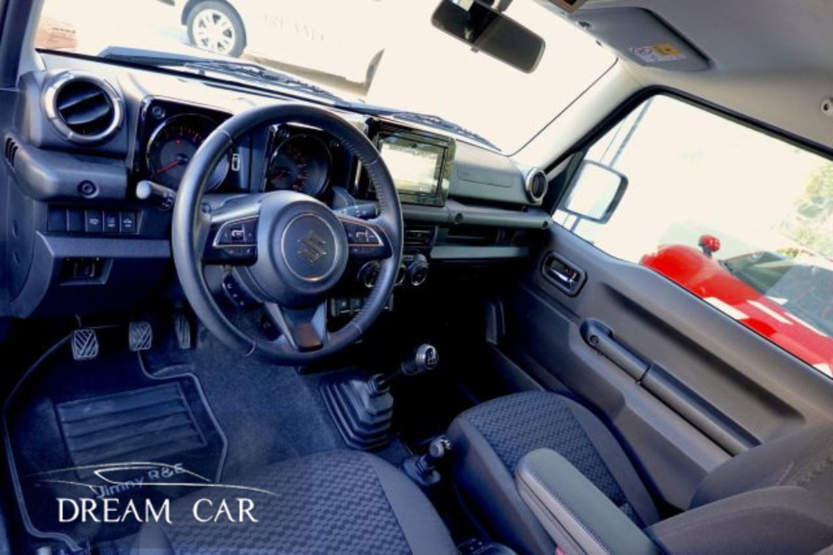 Suzuki Jimny 1.5 5MT Top (9)