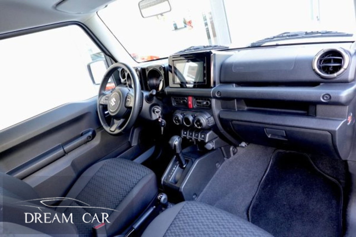 Suzuki Jimny 1.5 5MT Top (10)