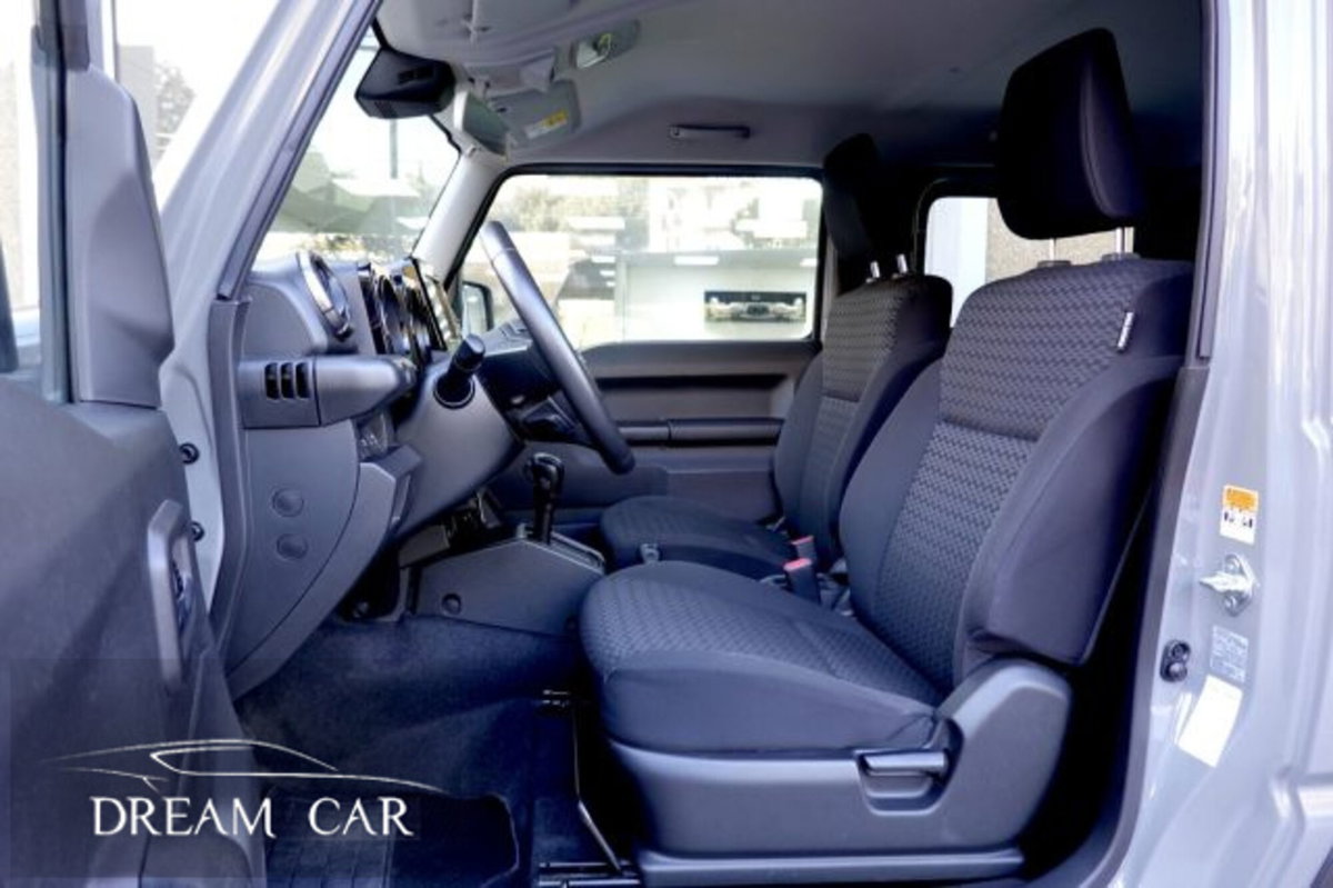 Suzuki Jimny 1.5 5MT Top (11)