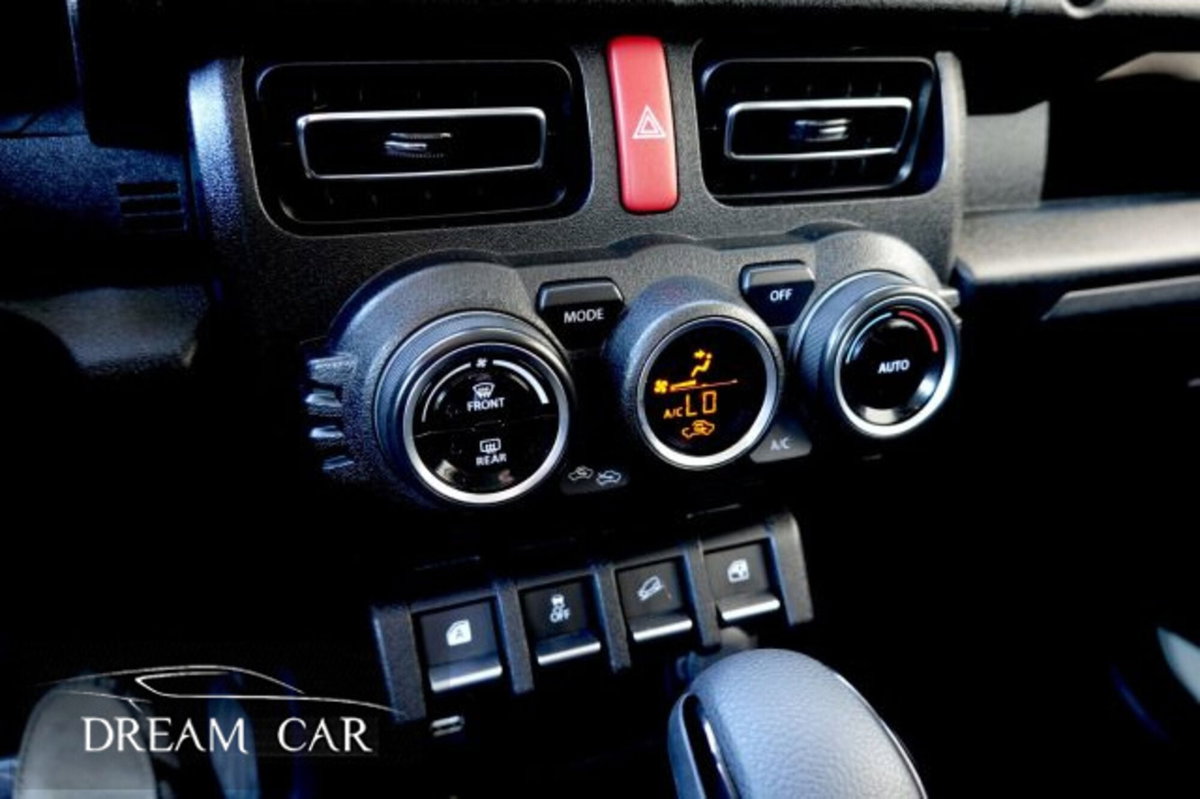 Suzuki Jimny 1.5 5MT Top (13)