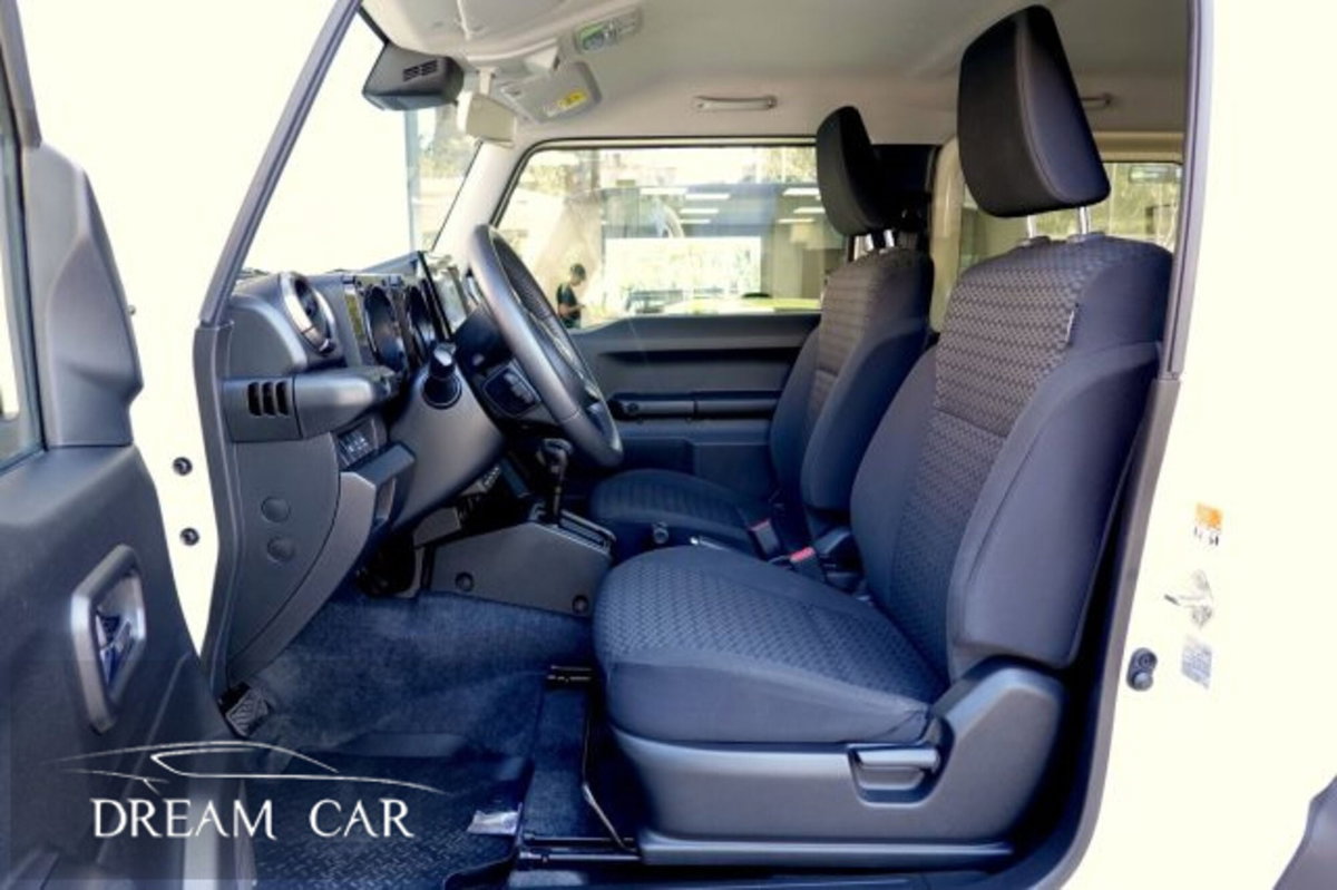 Suzuki Jimny 1.5 5MT Top (9)