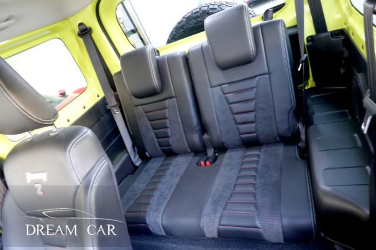 Suzuki Jimny 1.5 5MT Top (11)