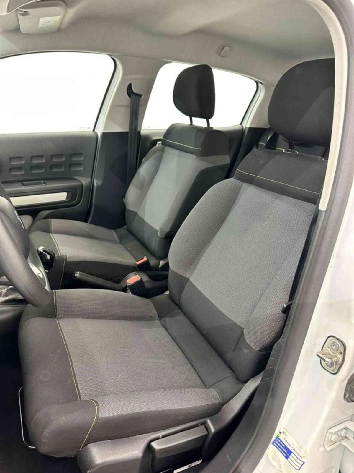 Citroen C3 PureTech 83 S&S Feel (8)