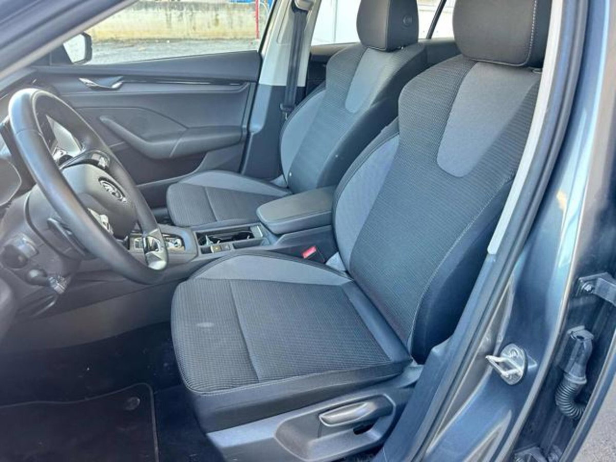 Skoda Octavia Station Wagon 2.0 TDI EVO SCR DSG Wagon Executive (14)