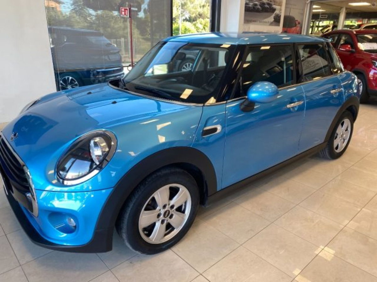 MINI Mini 1.5 Cooper 5 porte (2)