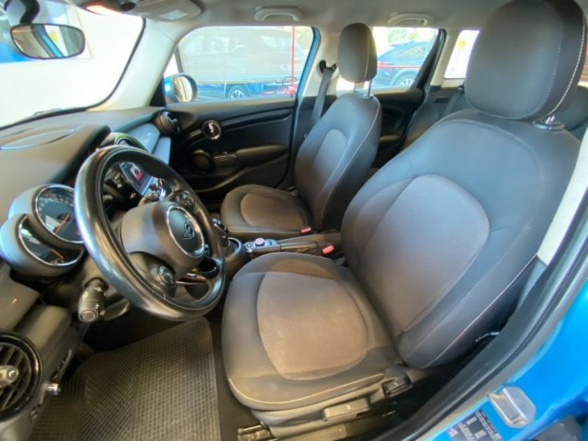 MINI Mini 1.5 Cooper 5 porte (9)