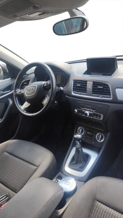 Audi Q3 2.0 TDI quattro Business (7)