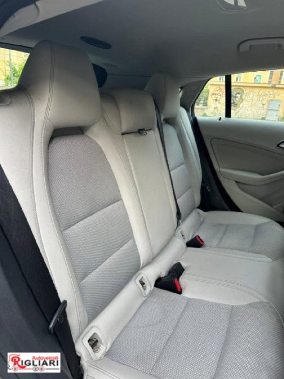 Mercedes-Benz CLA 180 d Automatic Executive (13)