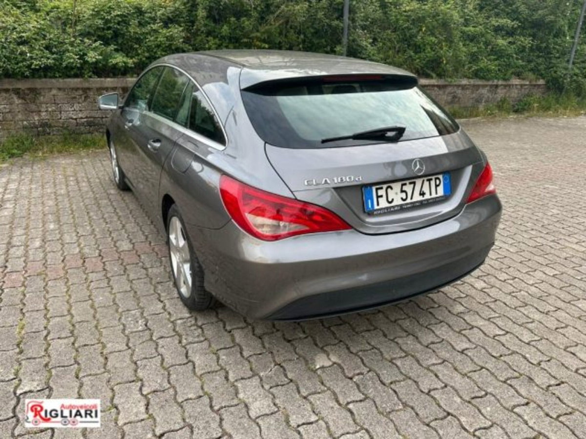 Mercedes-Benz CLA 180 d Automatic Executive (3)