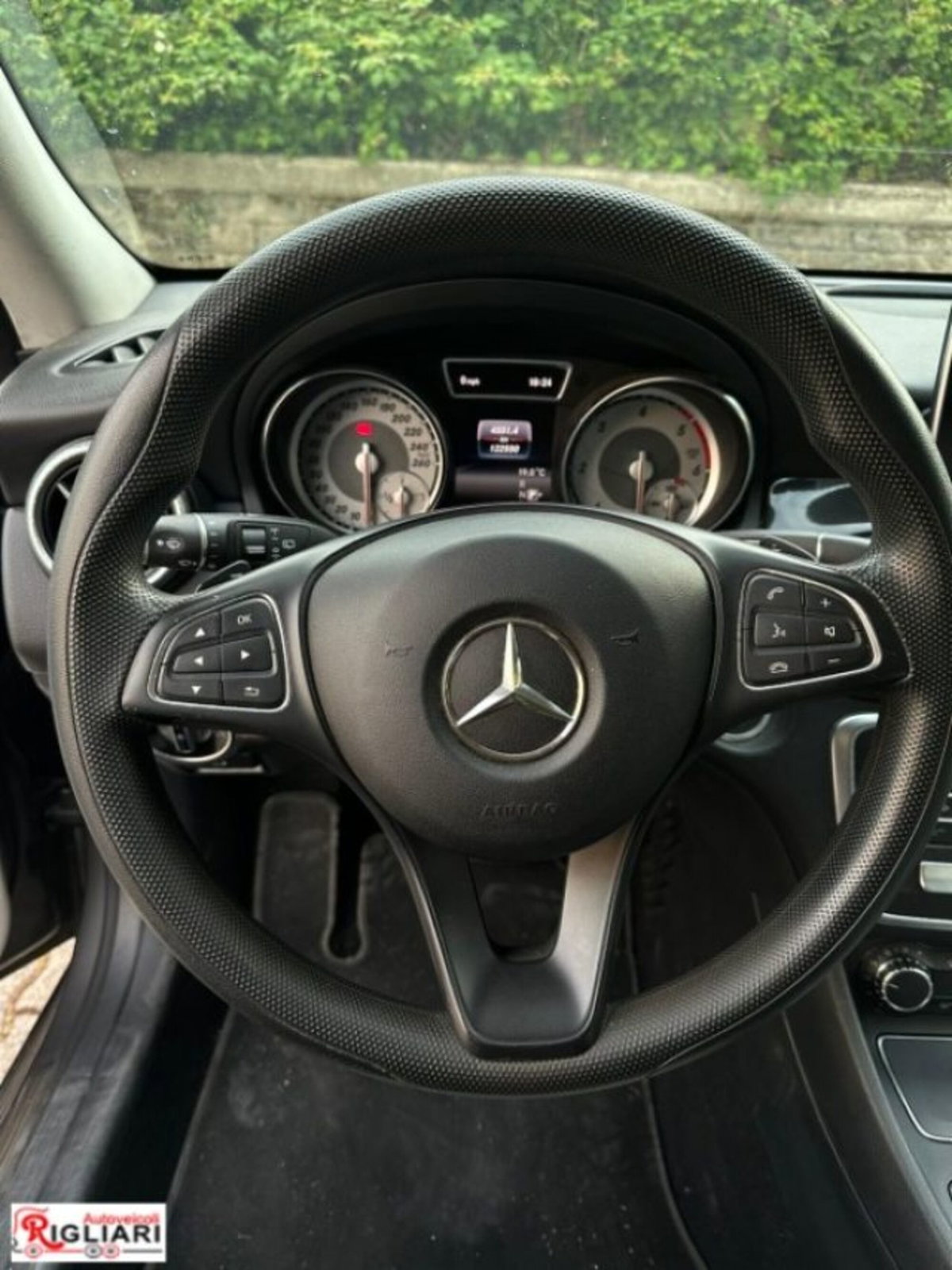Mercedes-Benz CLA 180 d Automatic Executive (8)