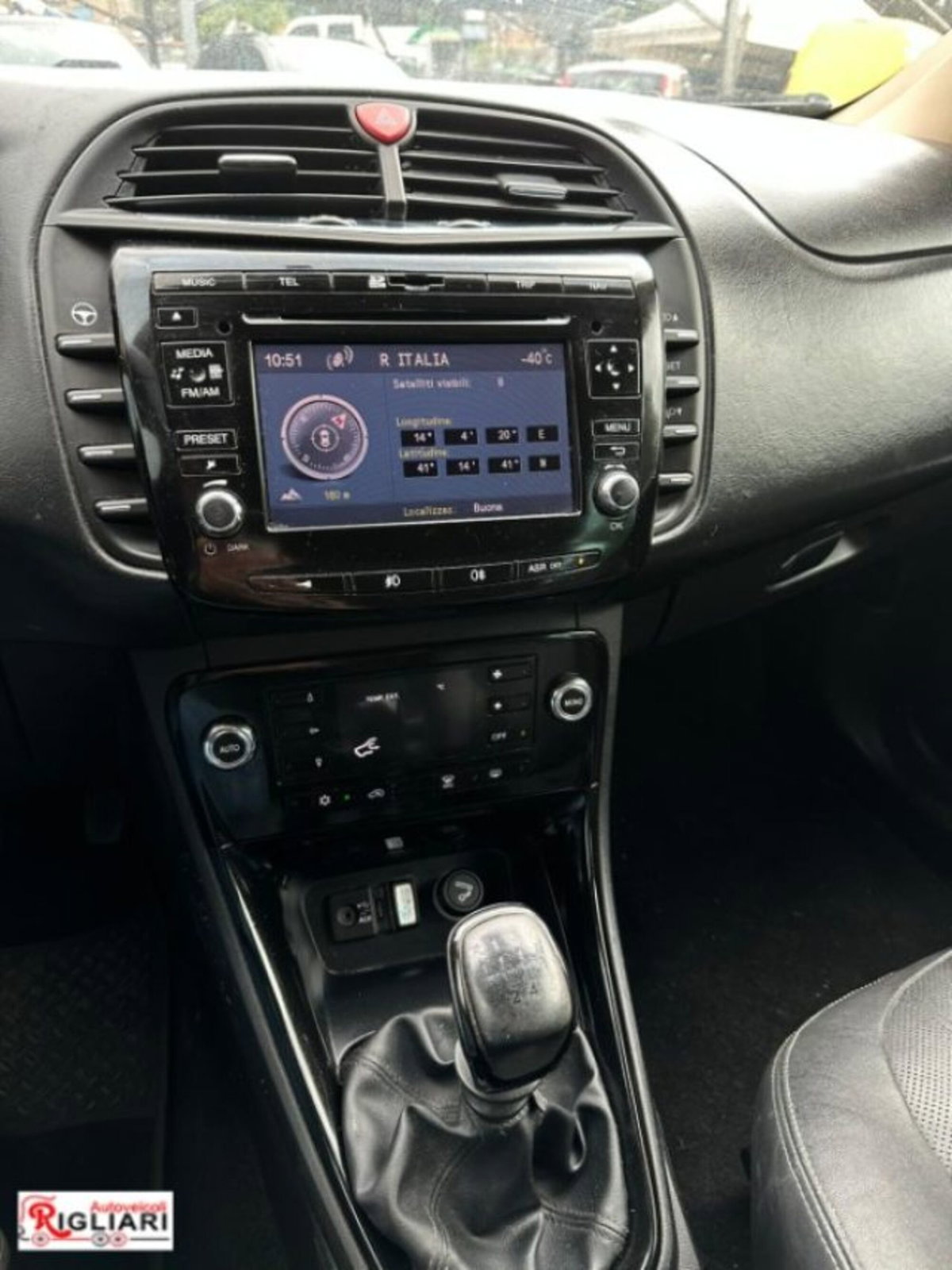 Lancia Delta 1.6 MJT DPF Business (14)