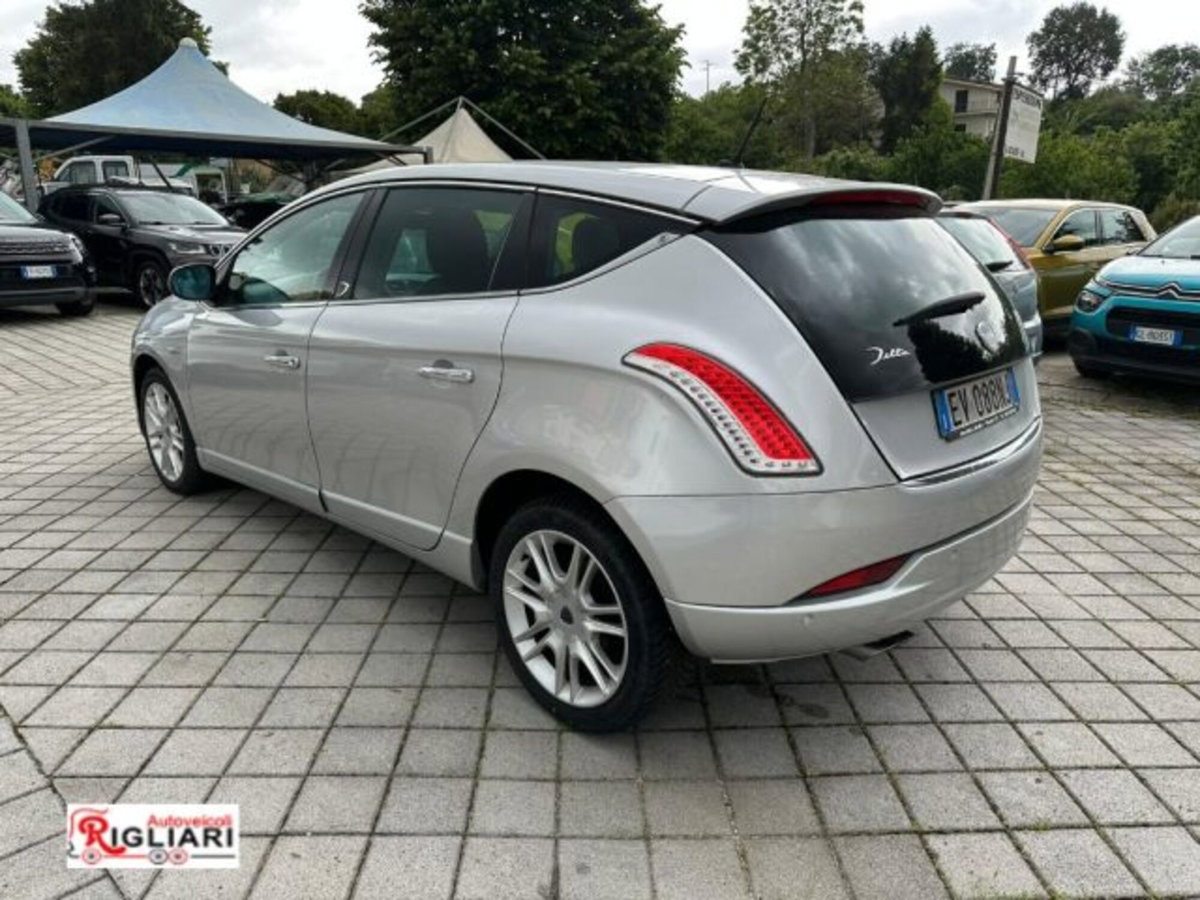 Lancia Delta 1.6 MJT DPF Business (7)