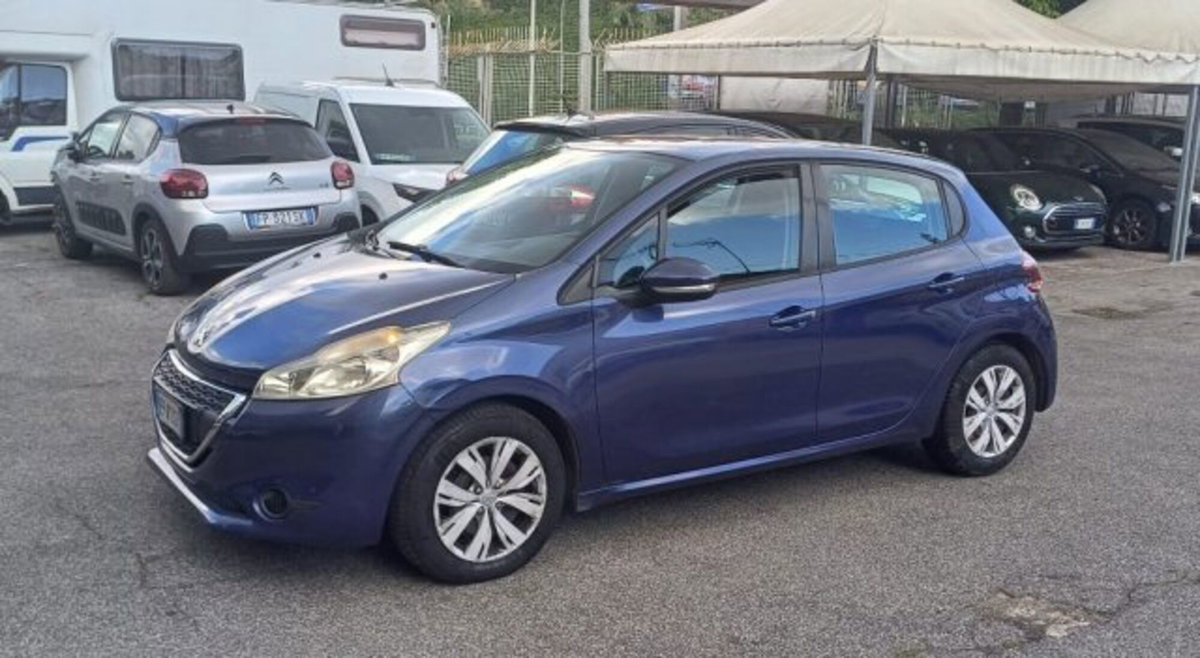 Peugeot 208 HDi 68 CV 5 porte Allure (4)