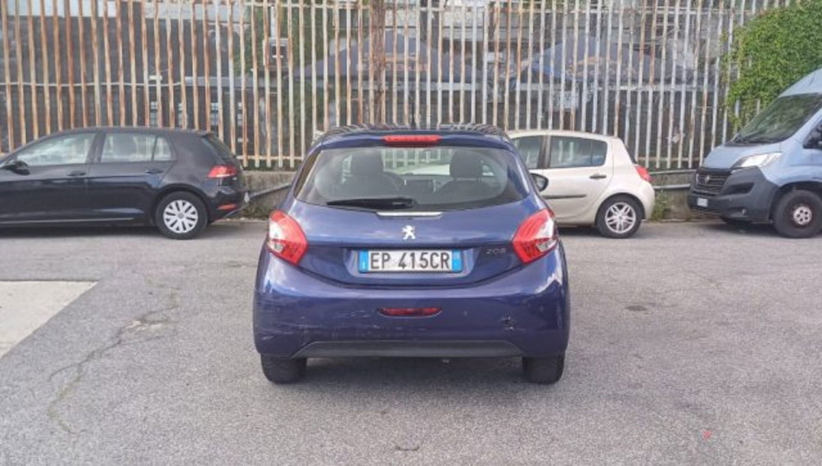 Peugeot 208 HDi 68 CV 5 porte Allure (6)