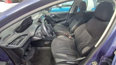 Peugeot 208 HDi 68 CV 5 porte Allure (7)