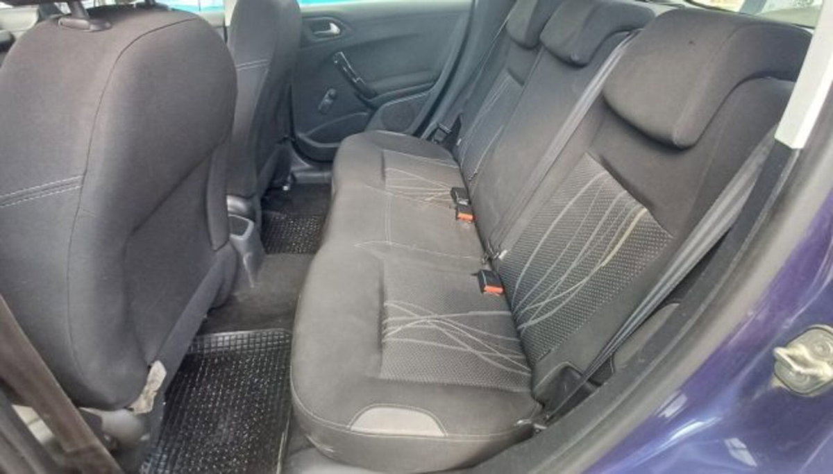 Peugeot 208 HDi 68 CV 5 porte Allure (9)
