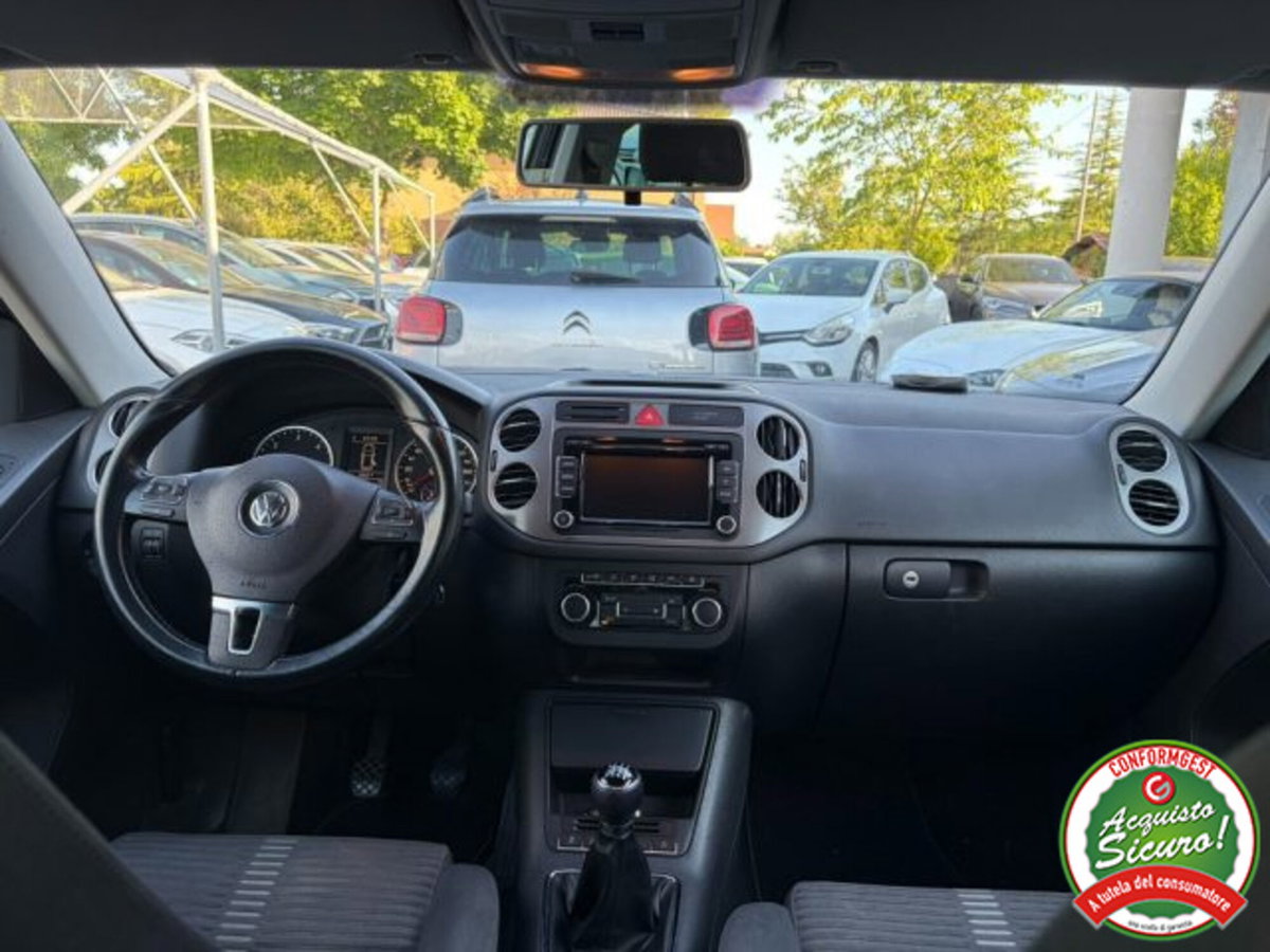 Volkswagen Tiguan 2.0 TDI DPF 4MOTION DSG Sport & Style (10)